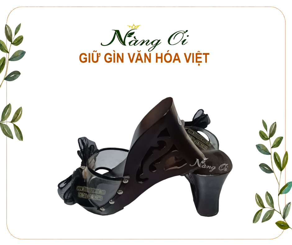 guốc gỗ màu đen